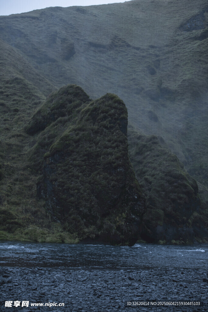 海边 青山