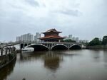 古风桥畔的中式楼阁景观