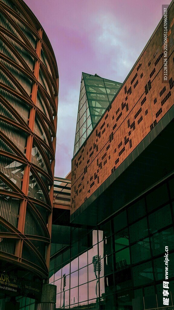 现代风格独特建筑外观