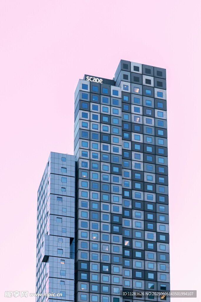 现代高楼建筑外观特写