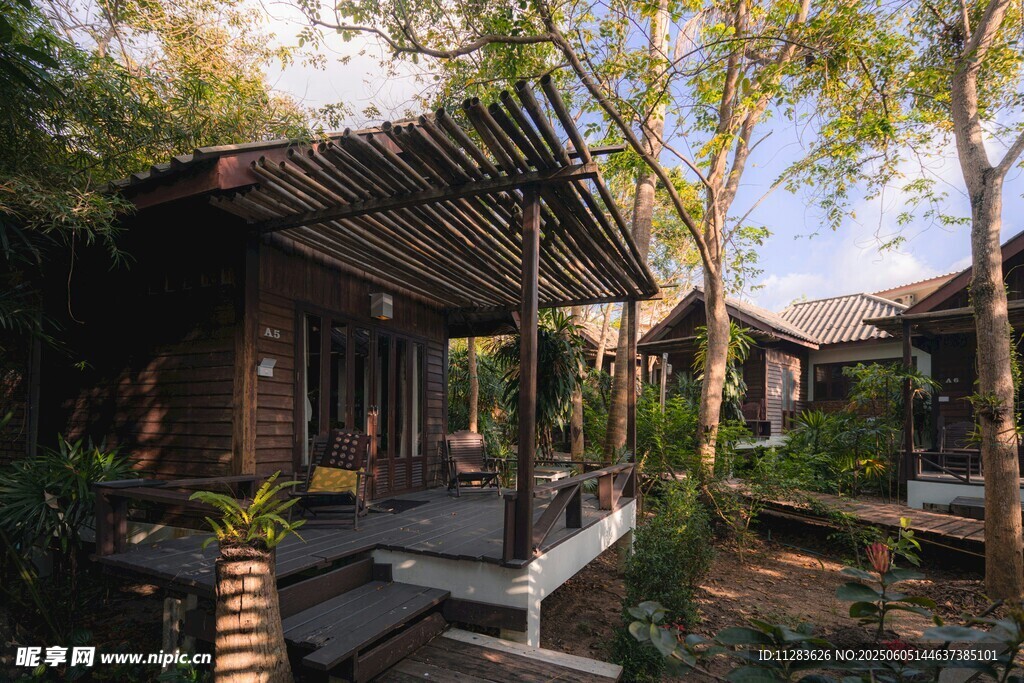 林间雅致度假小屋