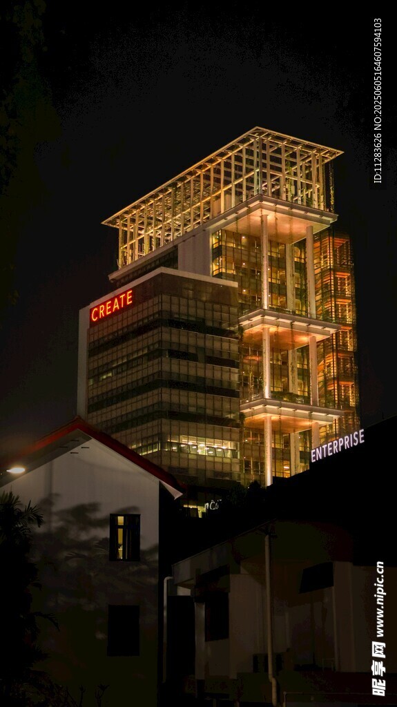 夜晚璀璨高楼建筑景观