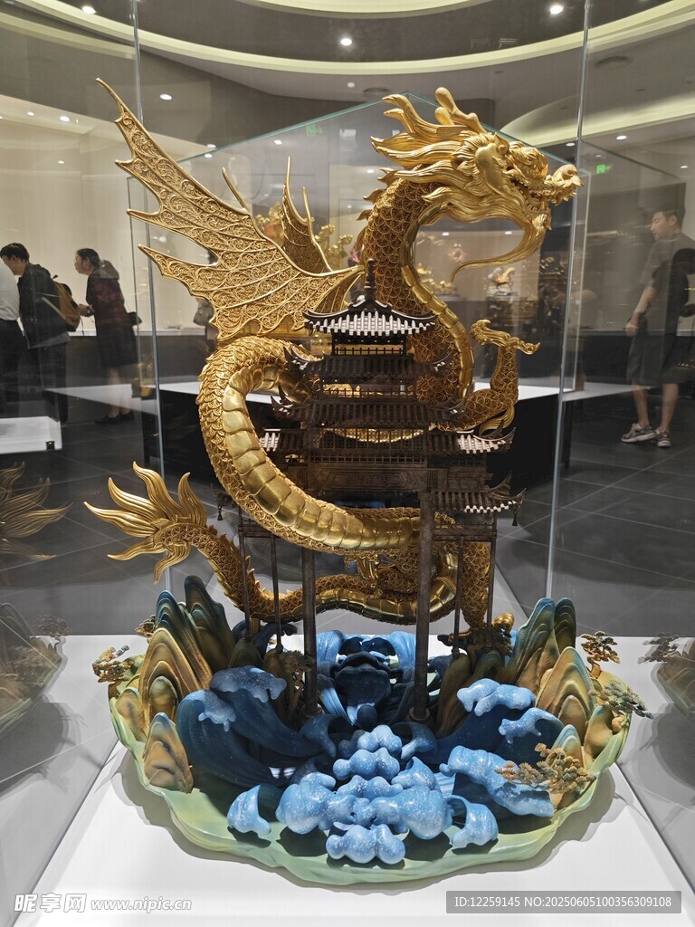 金色祥龙摆件