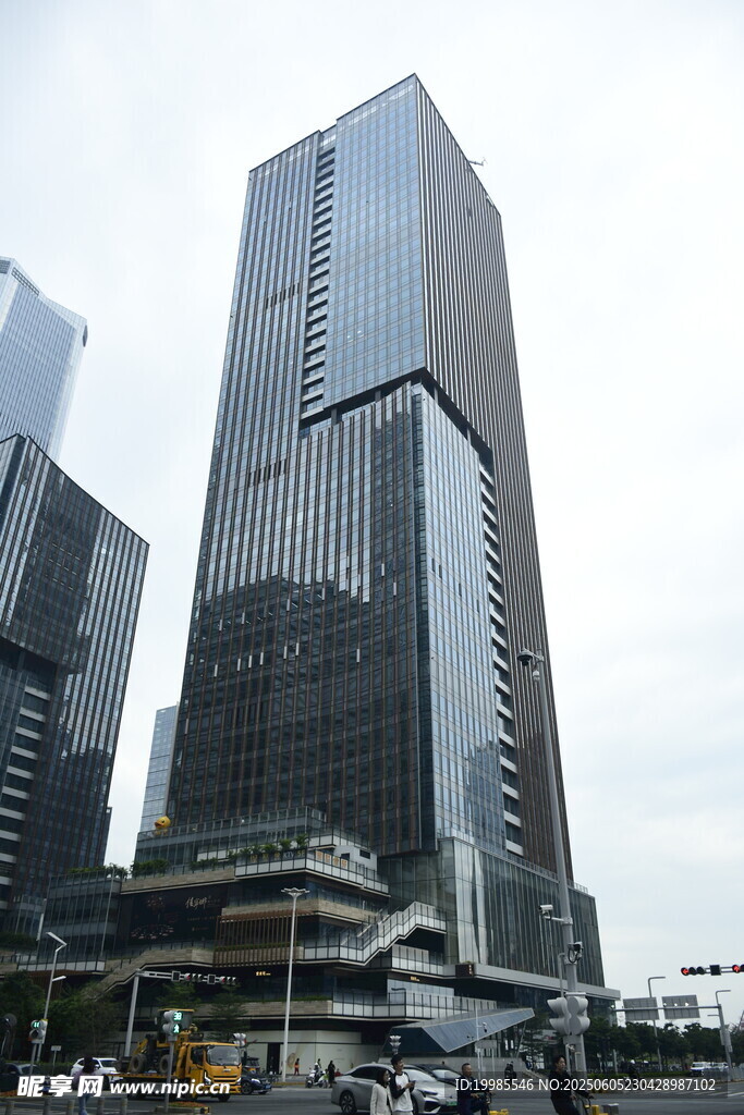 高层玻璃楼写字楼办公楼建筑
