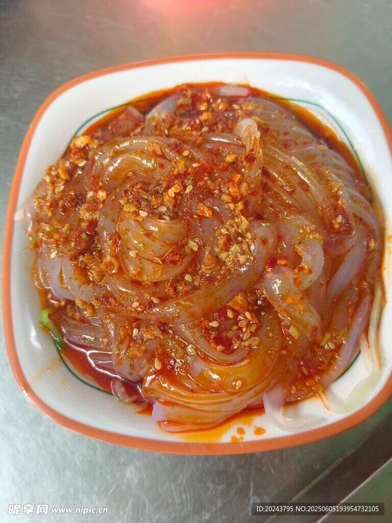 香辣美味凉拌粉皮