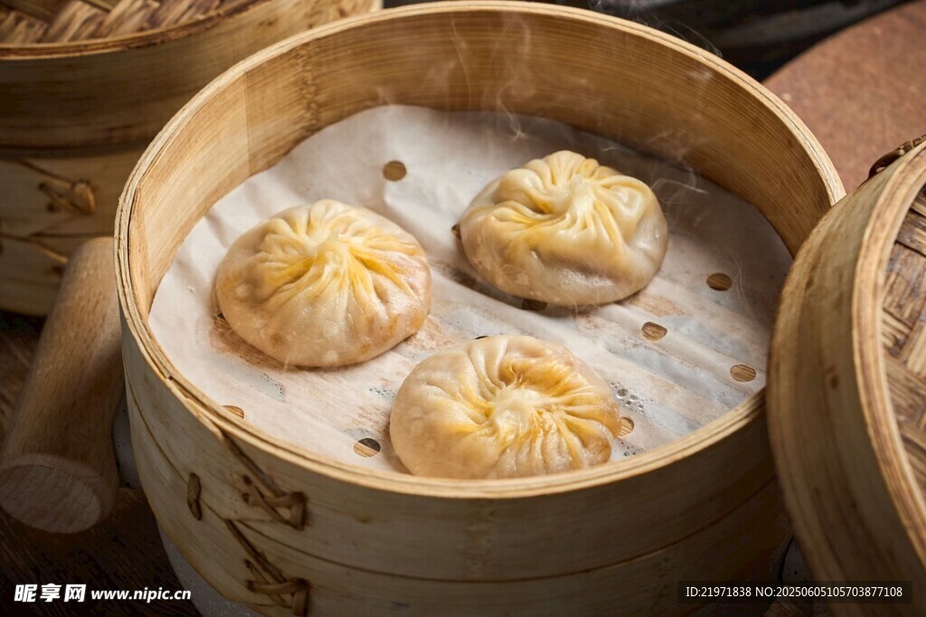 竹笼里的美味小笼包
