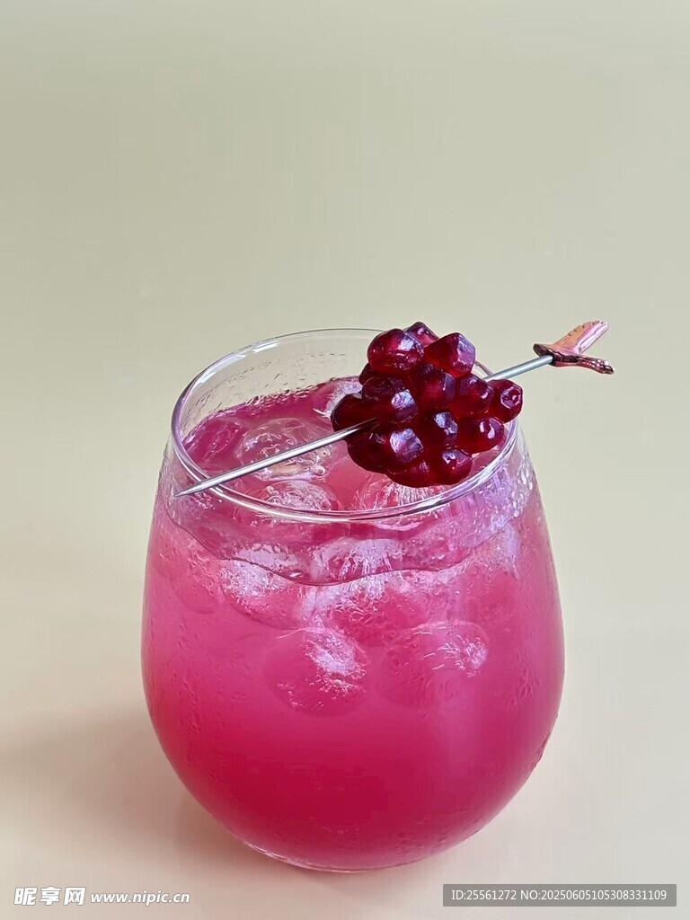 红石榴鸡尾酒