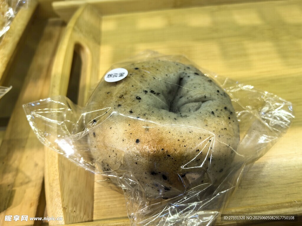 包装好的美味芝麻贝果