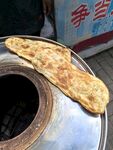 传统炉制香脆长形烧饼
