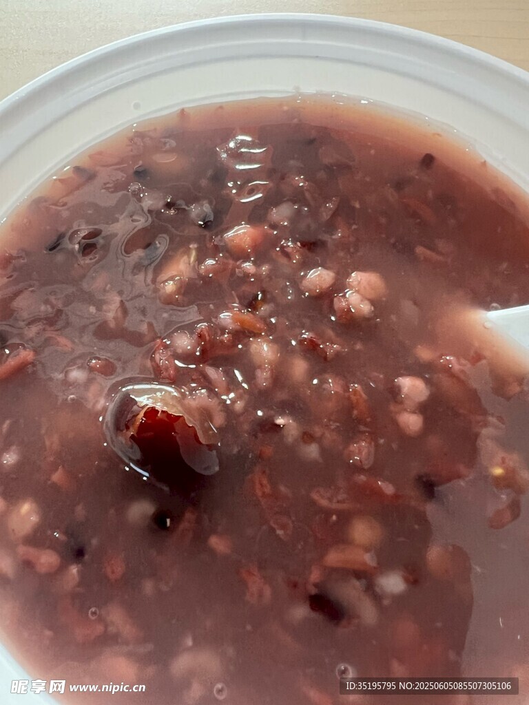 美味营养的红豆粥