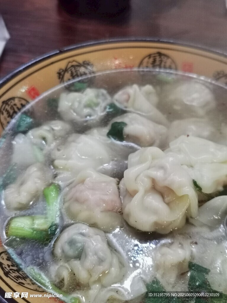 鲜美虾仁馄饨汤