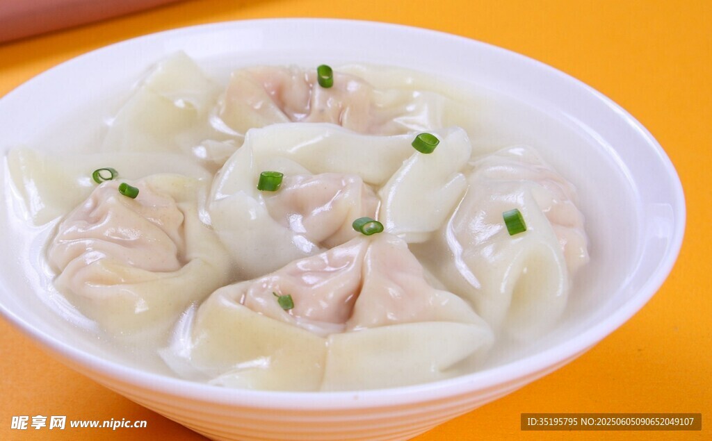 一碗美味馄饨