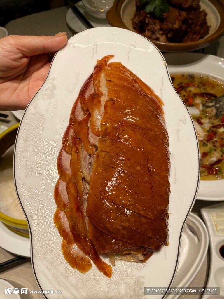 美味诱人的特色烤鸡