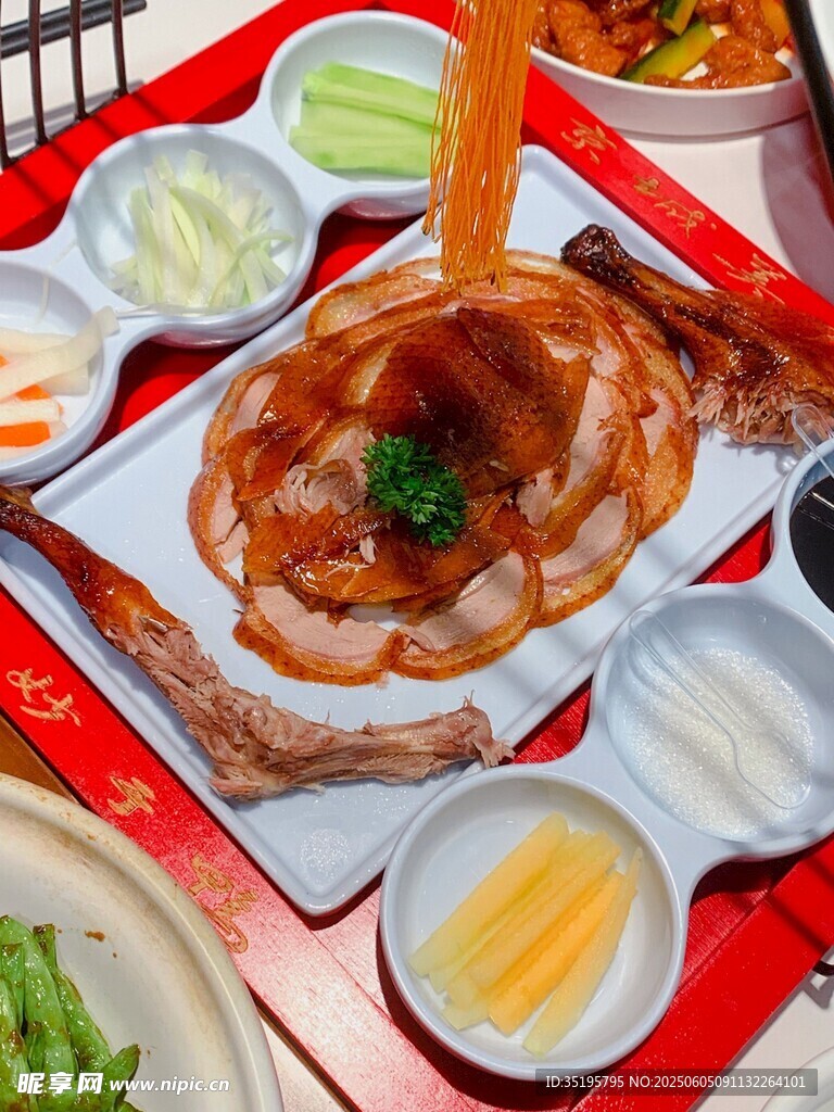 美味拼盘 多样佳肴诱人