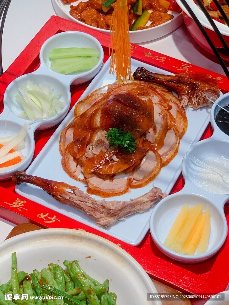 美味北京烤鸭及配菜