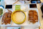 多样中式美食拼盘展示