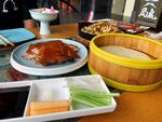 丰盛中式美食一桌佳肴