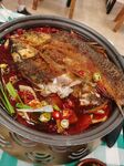 香辣烤鱼诱人美食盛宴