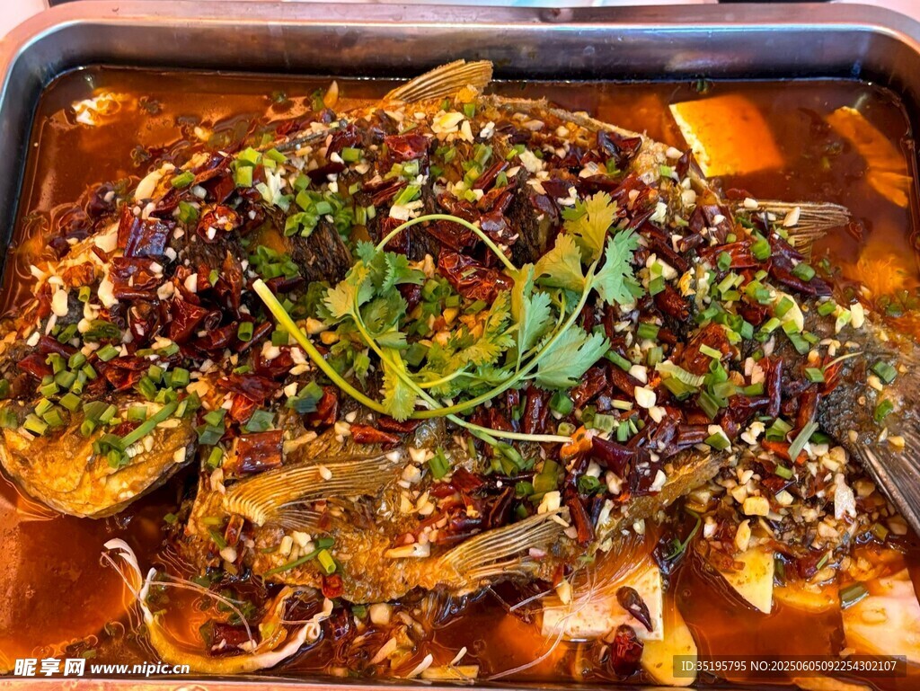 香辣美味烤鱼诱人呈现