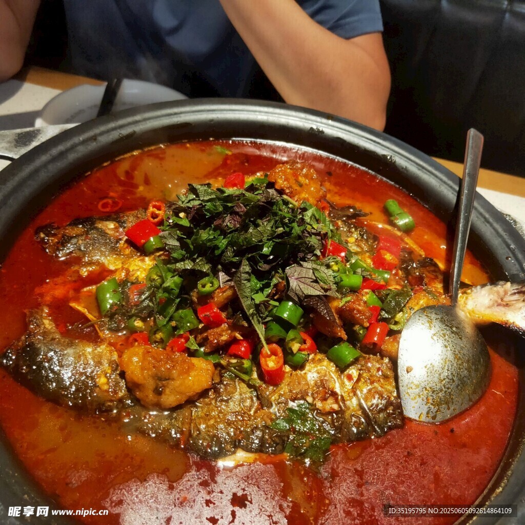 鲜香麻辣的特色水煮鱼