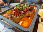 美味烤鱼诱人上桌