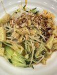 凉拌豆腐丝配黄瓜花生米