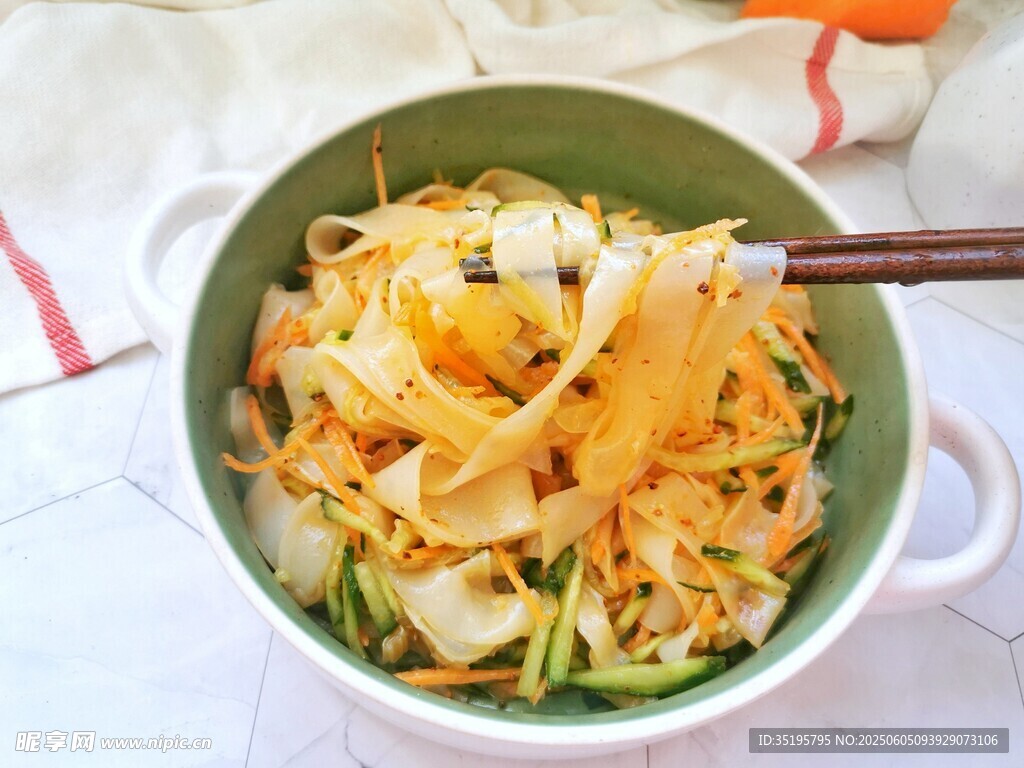 美味凉拌菜 筷子夹起瞬间