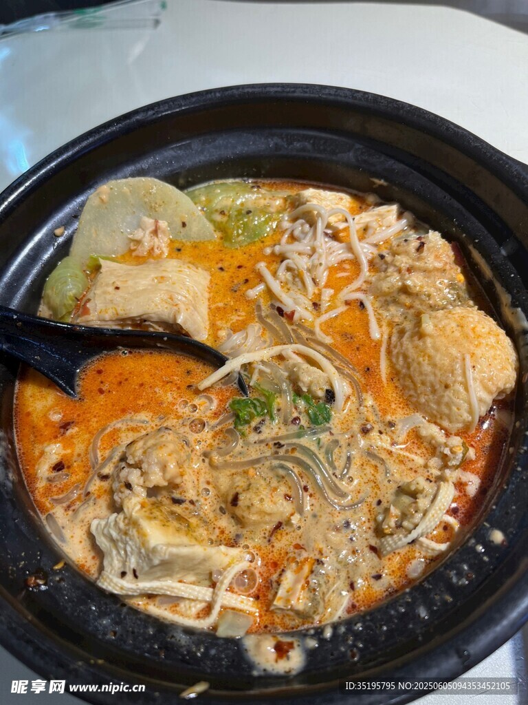 美味鸡肉米线诱人呈现