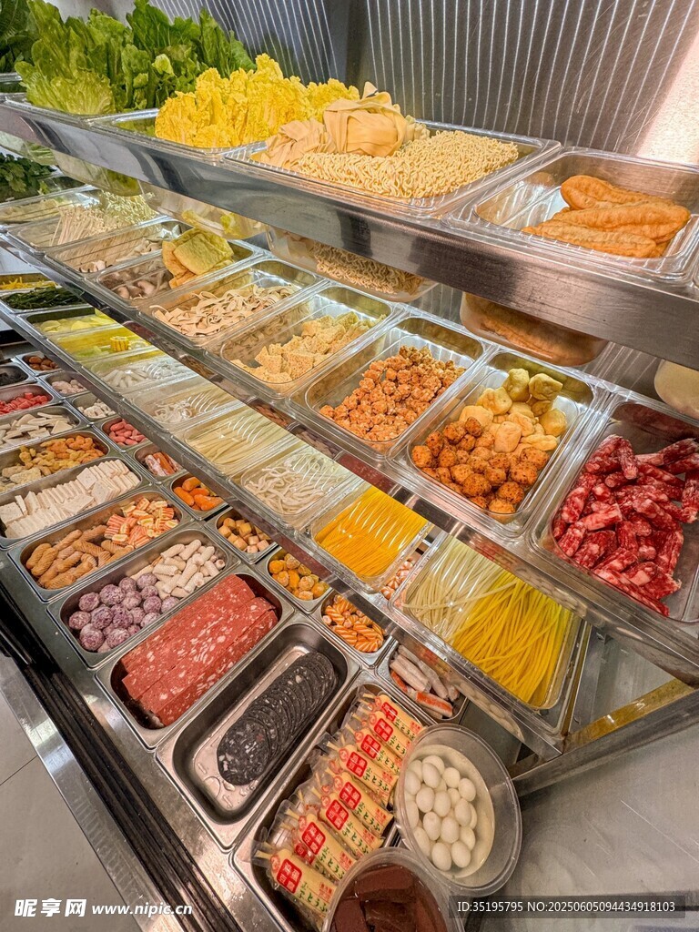 丰富多样的自助食材陈列