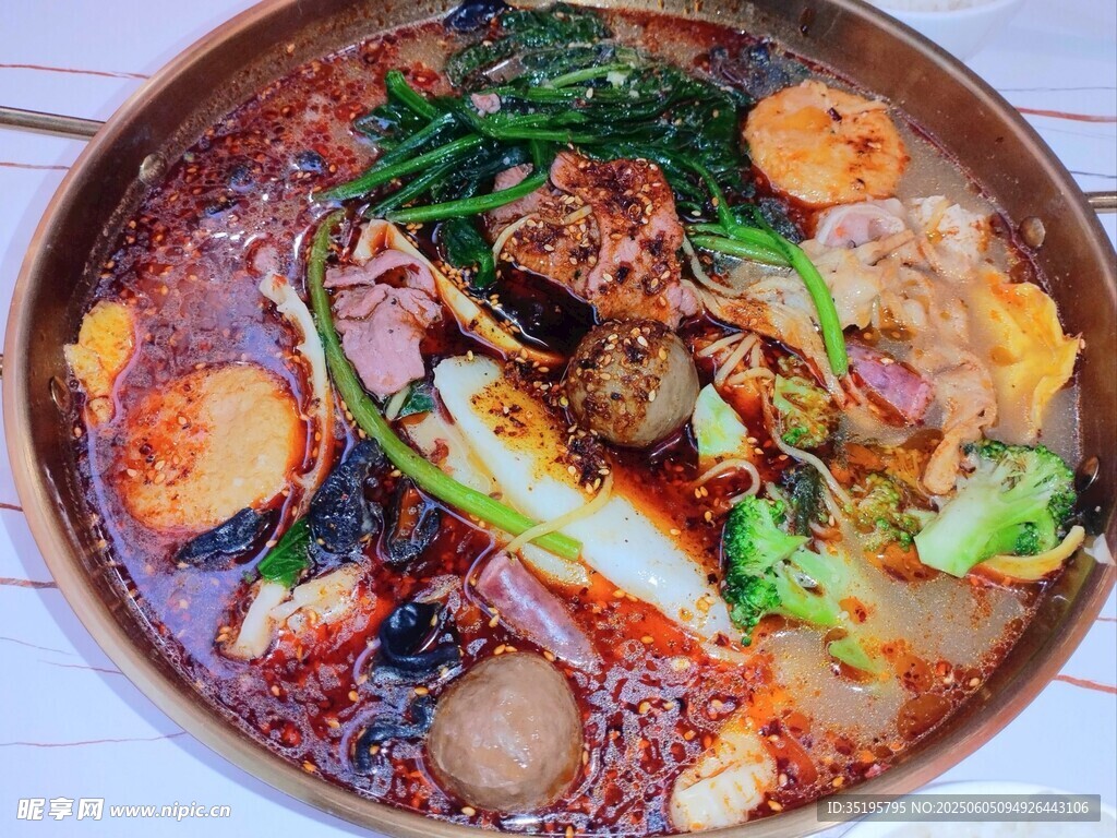 美味丰盛的特色火锅料理