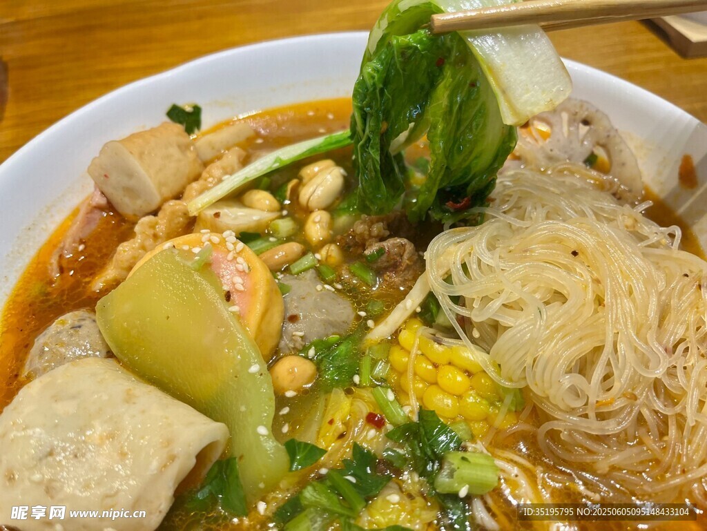 美味螺蛳粉诱人美食盛宴