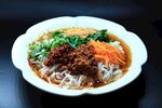 美味肉酱米线诱人呈现