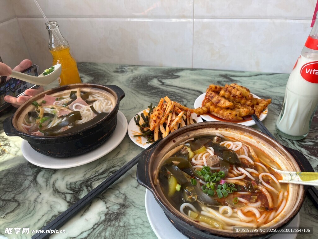 丰盛美味的中式餐食组合