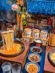 热气腾腾的火锅美食场景