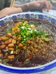 美味酸辣粉诱人呈现