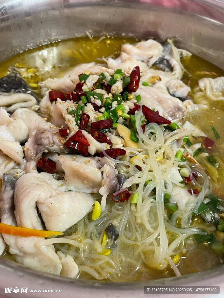 美味酸菜鱼诱人呈现