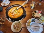 韩式火锅美食场景展示