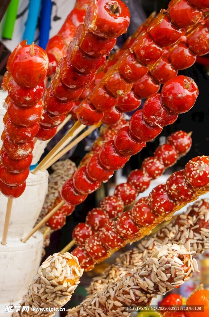 美味串串香诱人小吃