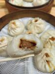 美味多汁的肉馅小笼包