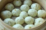 竹笼里的美味白玉小笼包