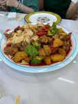 美味大盘鸡诱人上桌