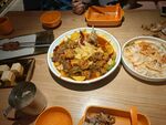 美味中式餐食摆放在桌