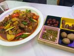 丰盛中式餐食与多样配菜