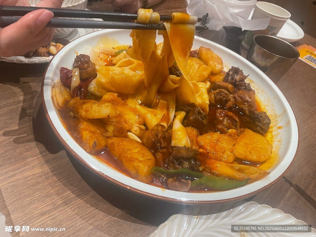 美味诱人的特色炒面