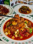 美味大盘鸡诱人上桌