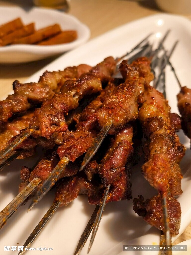 美味烤肉串诱人呈现