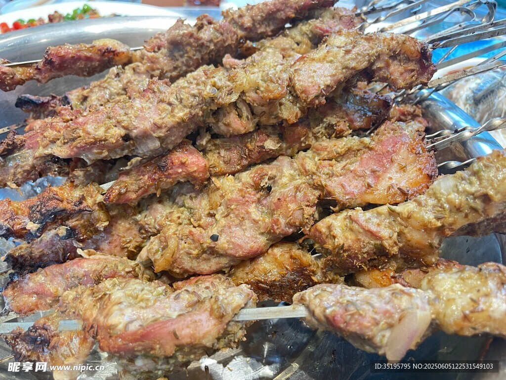 美味烤肉串诱人呈现