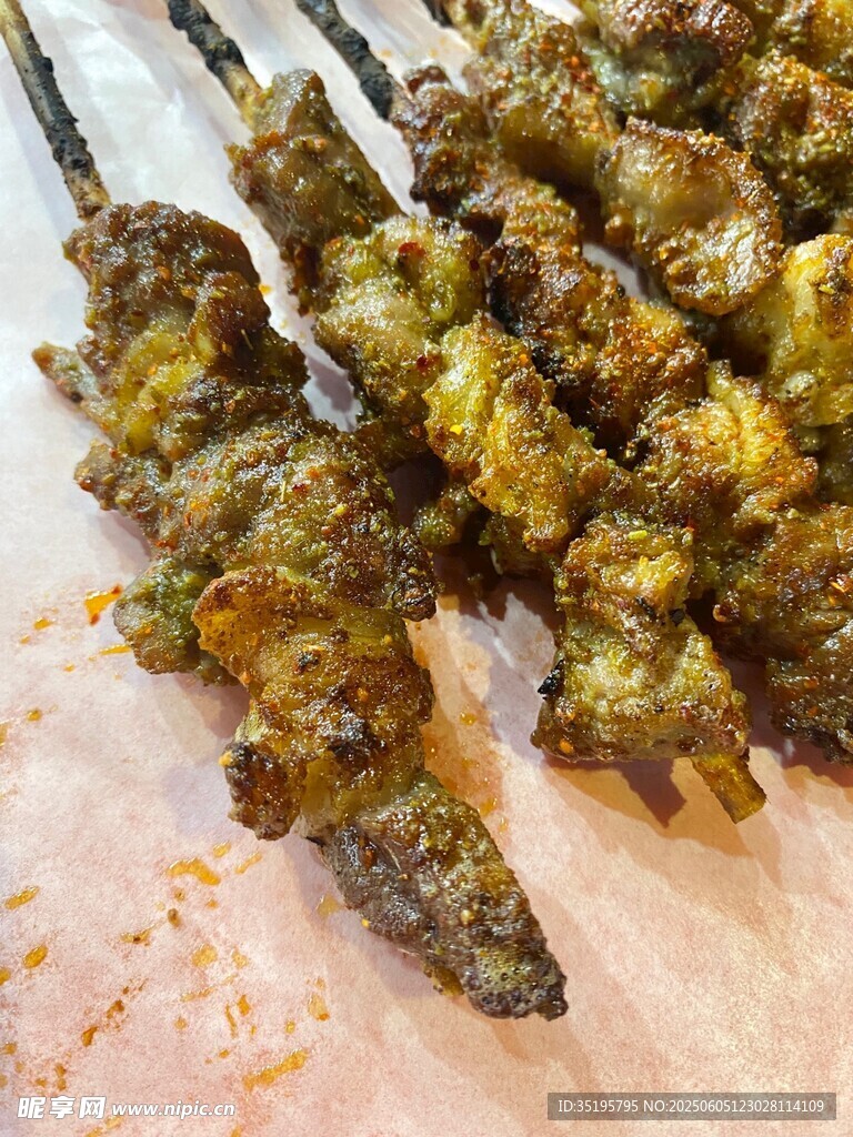 美味烤肉串诱人呈现