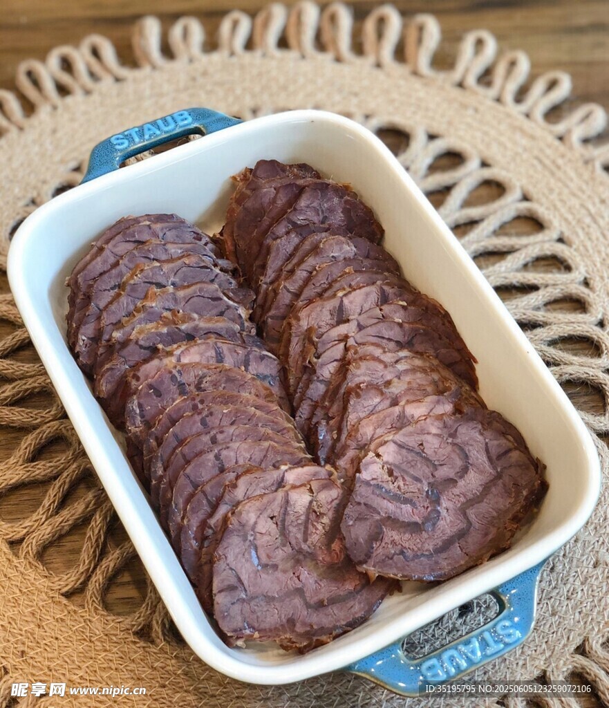 盘中美味牛肉切片