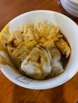 美味蘸汁饺子特写